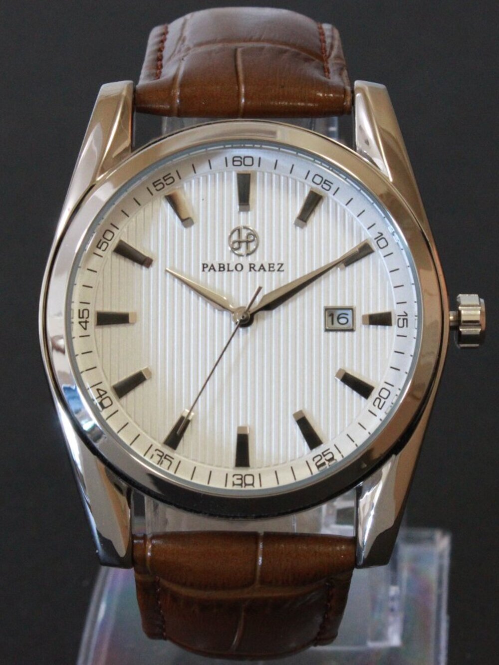 Men's Contemporary Dress Textured Dial Raised Indices Date Complication 41mm - Picture 3 of 10